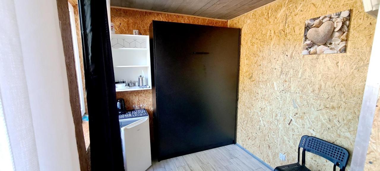 Sub Hel. Budzetowe Pokoje W Domu Z Basenem. Wokol Domu Tylko Natura. Balkon Zbyteczny. Luaran gambar