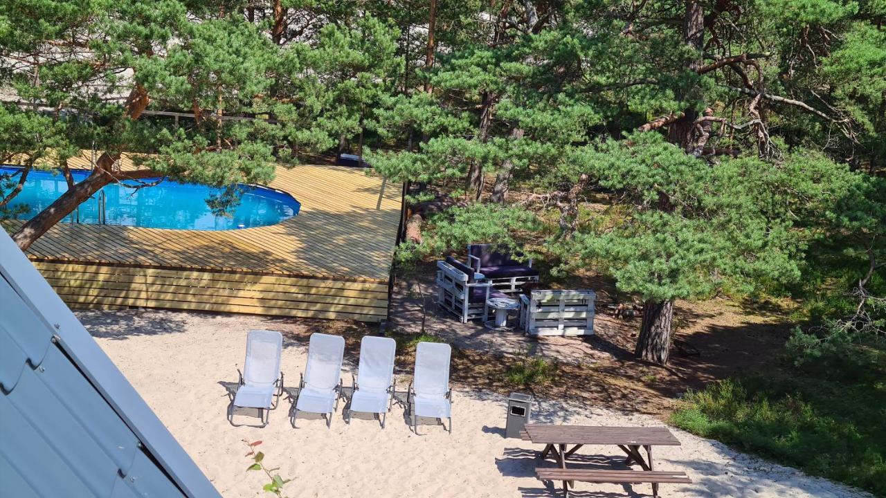 Sub Hel. Budzetowe Pokoje W Domu Z Basenem. Wokol Domu Tylko Natura. Balkon Zbyteczny. Luaran gambar