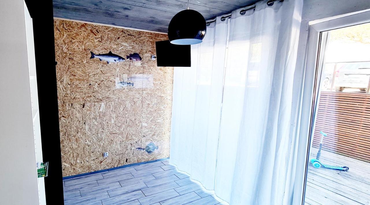 Sub Hel. Budzetowe Pokoje W Domu Z Basenem. Wokol Domu Tylko Natura. Balkon Zbyteczny. Luaran gambar