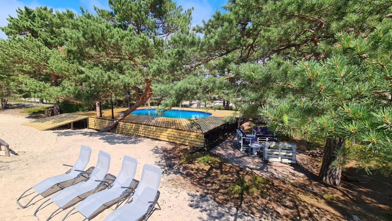 Sub Hel. Budzetowe Pokoje W Domu Z Basenem. Wokol Domu Tylko Natura. Balkon Zbyteczny. Luaran gambar